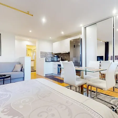 Les Palmiers Apartament *